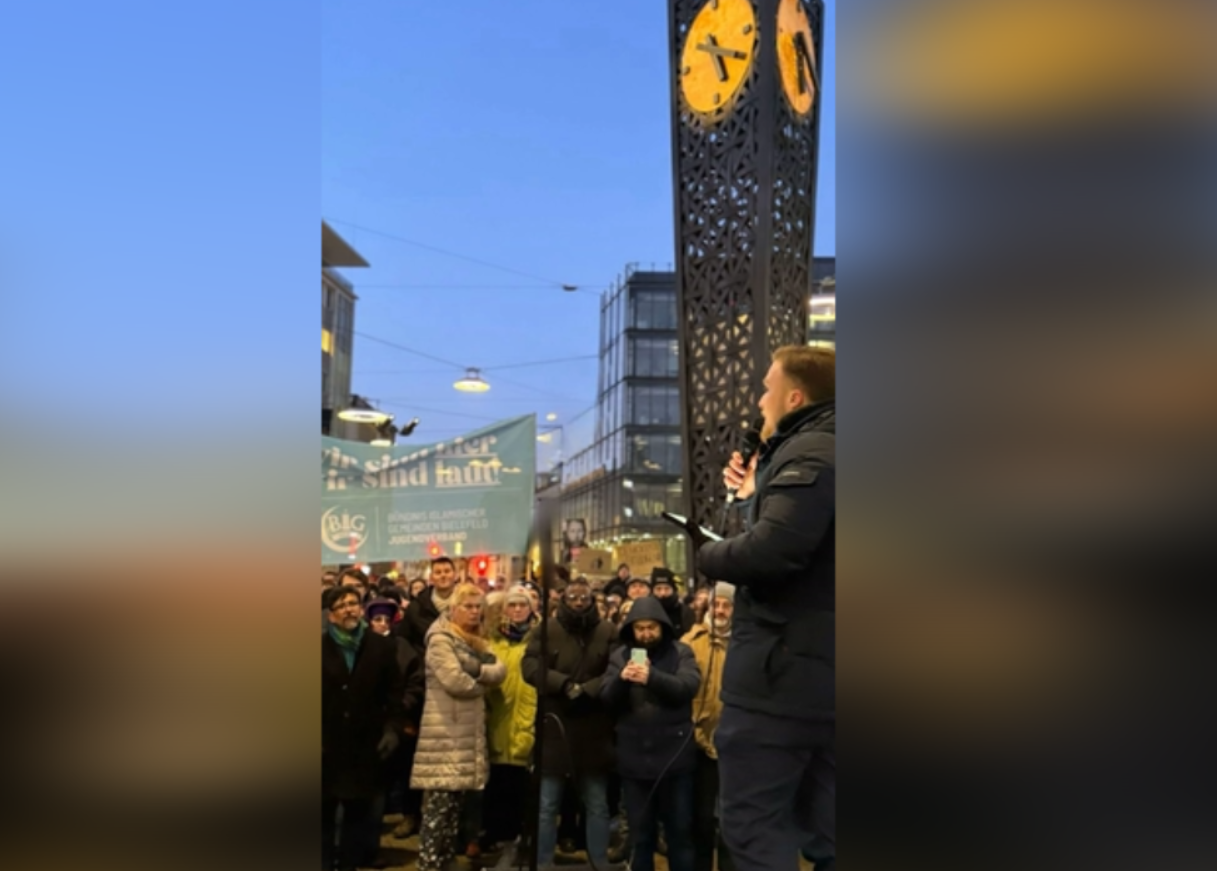 Almanya’da aşırı sağcılığa karşı protesto