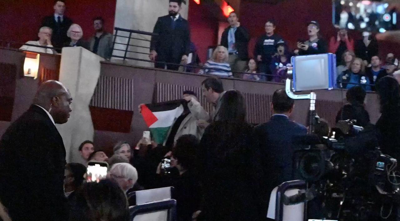 Biden’ın konuşması Filistin protestosuyla kesildi