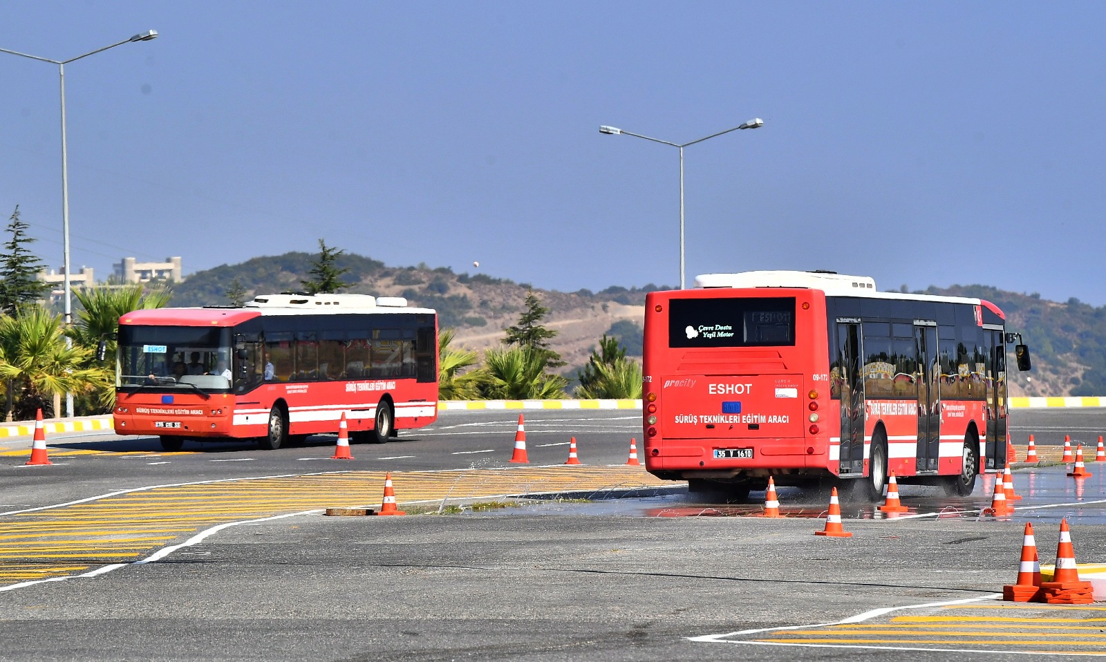 İzmir’de Sürücü Yetiştirme Programı’nı başarıyla tamamlayan 47 şoför işbaşı yaptı