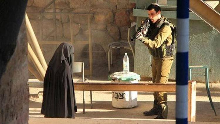 İsrail Filistinli kadınların insan haklarını hiçe sayarak korkunç muameleler yapıyor