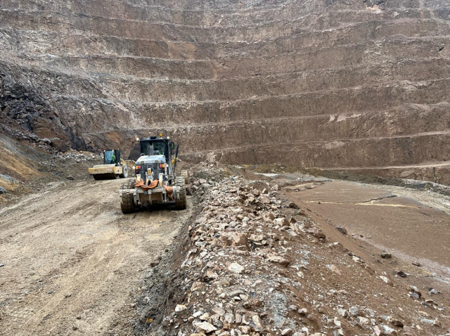 Üretimin durdurulduğu maden ocağında taşeron şirketten skandal çağrı: Eksiksiz herkes işe gelecek