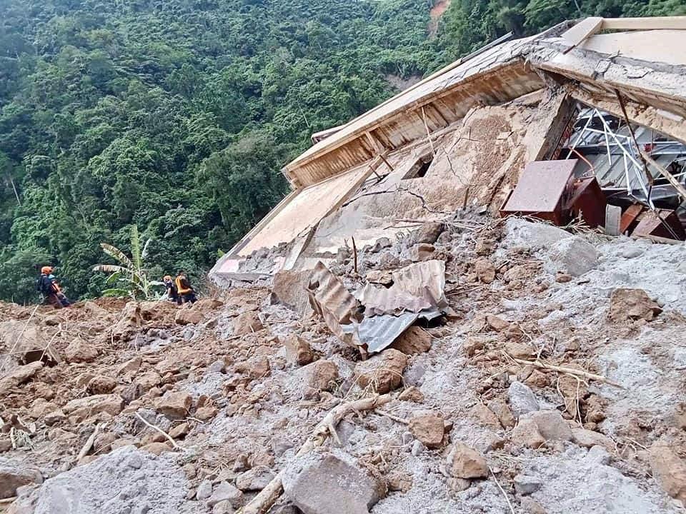 Filipinler’de toprak kayması: Can kaybı 37’ye çıktı