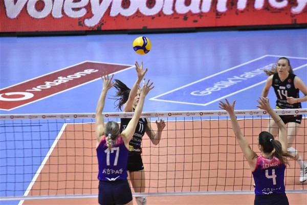 Nilüfer’in sultanları, Aydın BŞB’yi 3-2 mağlup etti