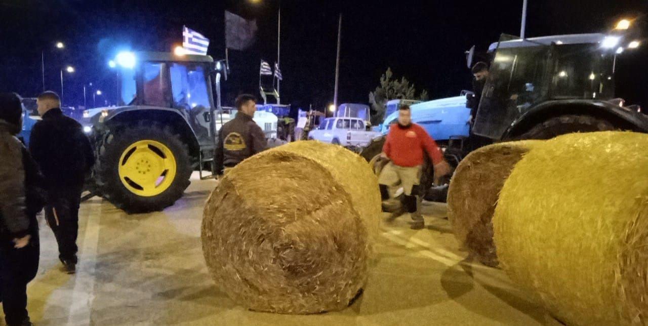 Türkiye sınırında Yunan çiftçilerden protesto