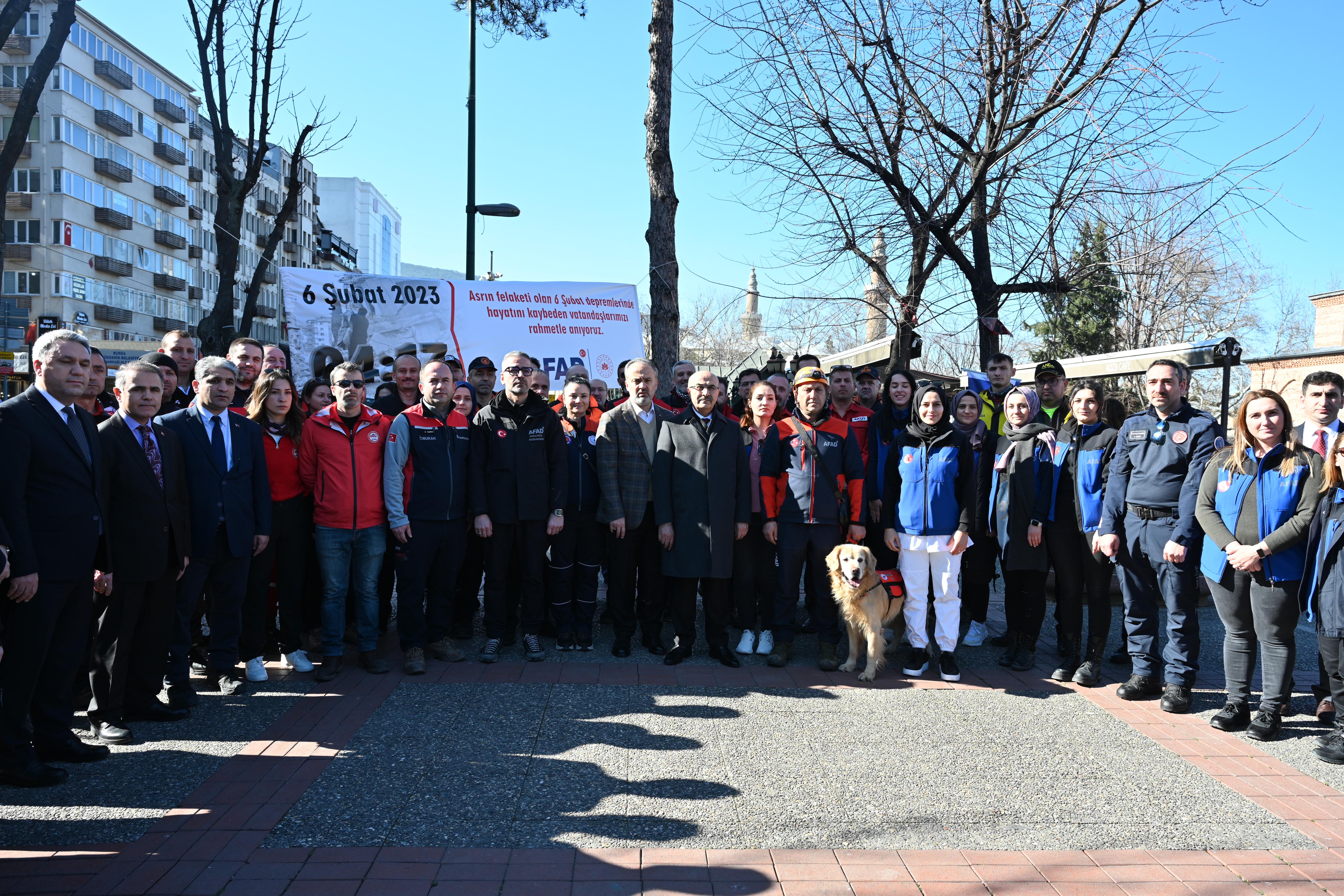 Bursa’da depremde hayatını kaybedenler için anma töreni düzenlendi