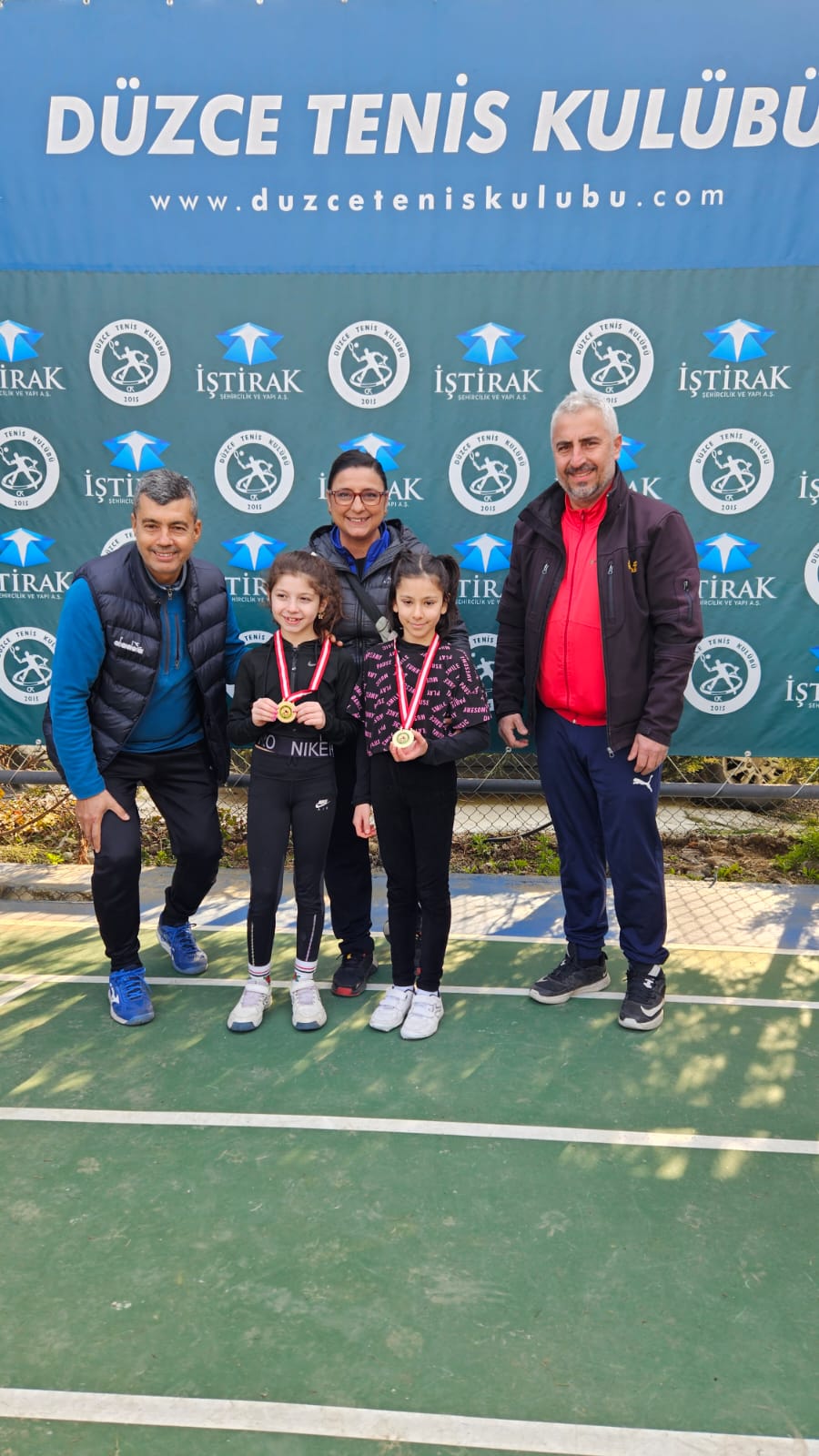Osmangazi Belediyespor Kulübü Tenis Takımı sporcuları şampiyon oldu