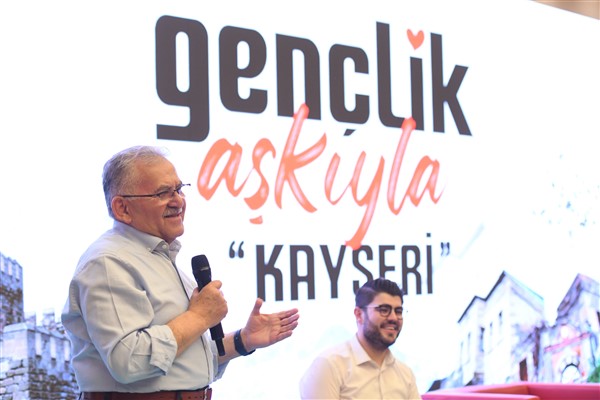 Başkan Büyükkılıç, “Gençlik Aşkıyla Kayseri” adlı programa katıldı