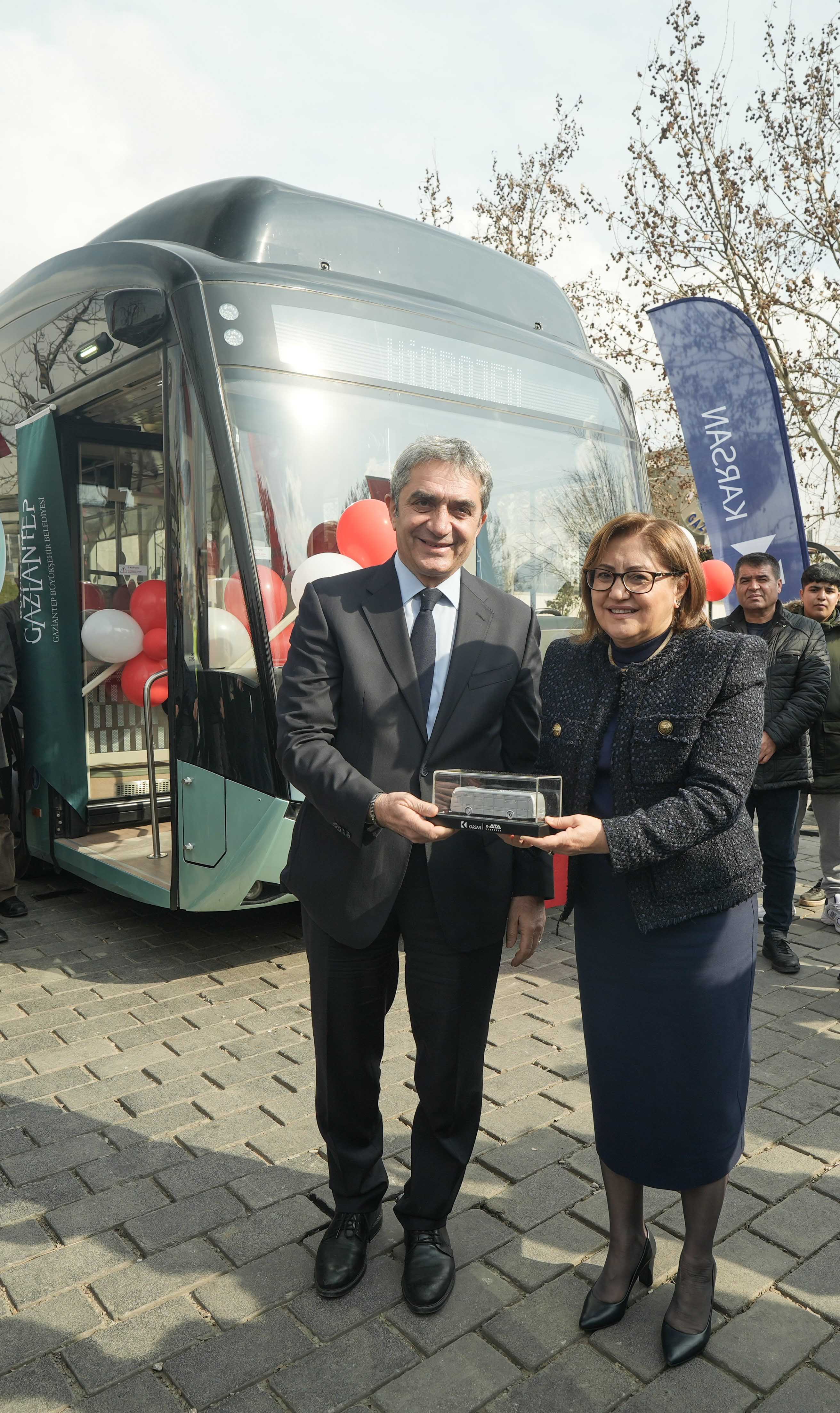 Karsan’ın Hidrojenli Otobüsü’nü Türkiye’de ilk kez Gaziantepliler test etti