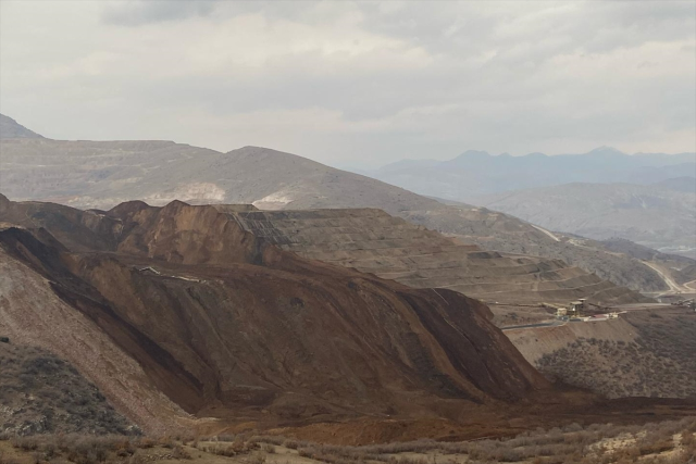 Erzincan’daki maden ocağında üretim durduruldu, çevre izin ve lisansları iptal edildi