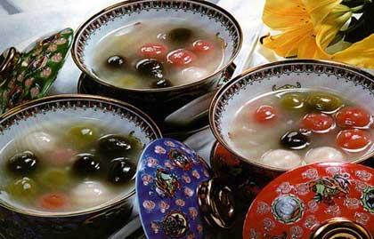 Çin’in geleneksel Fener Festivali başladı