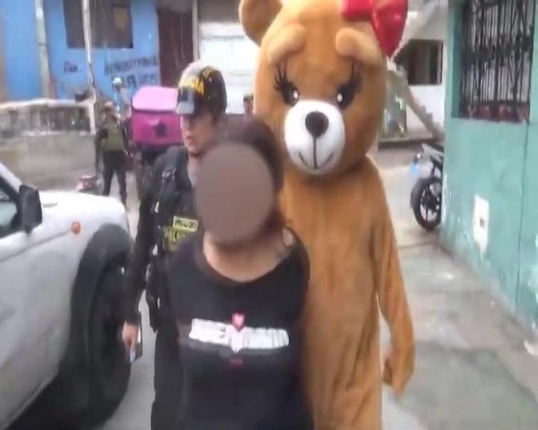 Peru polisinden uyuşturucu satıcılarına Sevgililer Günü sürprizi