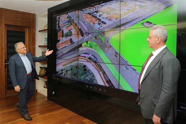 Başkan Büyükkılıç, teknik ekibiyle “Kartal Kavşağı” projesini masaya yatırdı