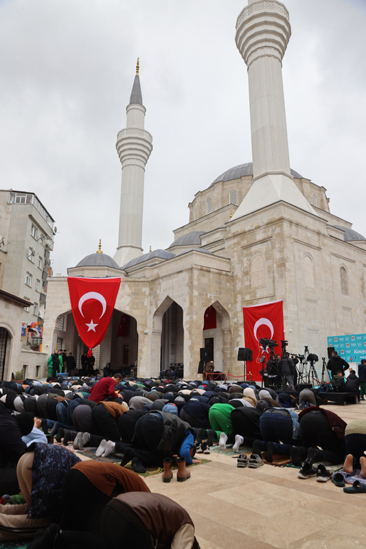 Konyalı Camii yeniden ibadete açıldı