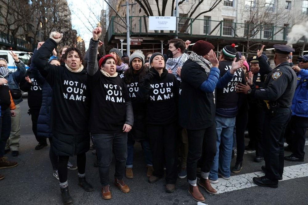 ABD Başkanını protesto ettiler, tutuklandılar