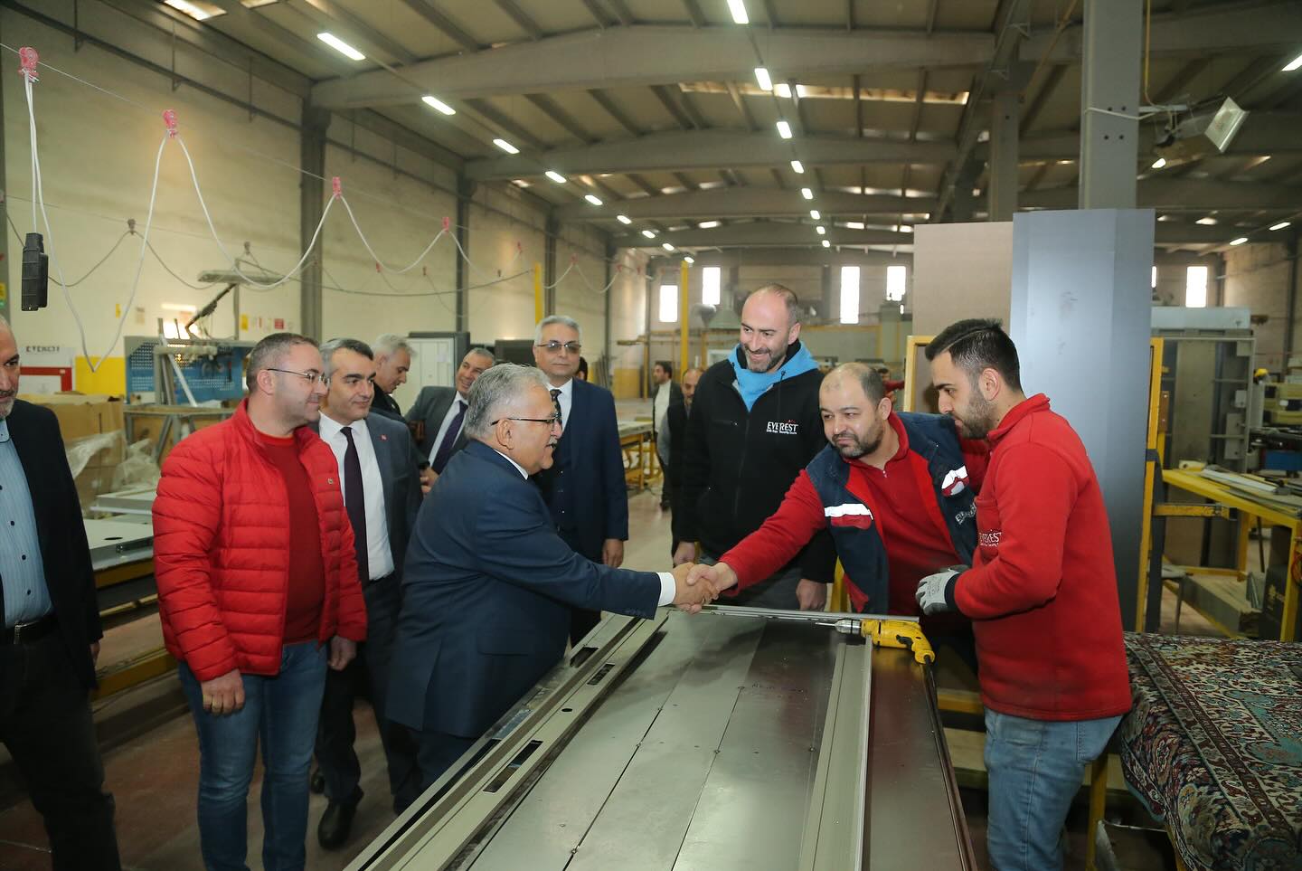 Başkan Büyükkılıç, Organize Sanayi Bölgesi’ndeki ziyaretlerini sürdürdü