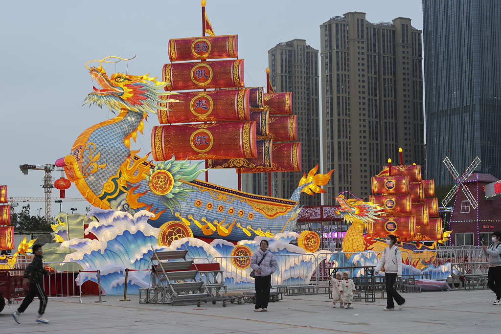 Çin, Fener Bayramını karşılıyor