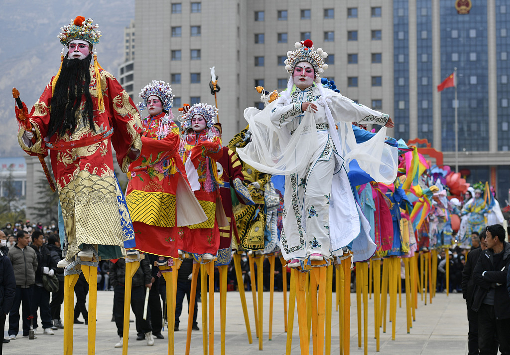Çin, Fener Bayramını karşılıyor
