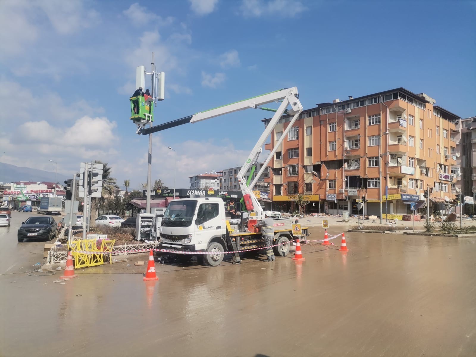 Toroslar EDAŞ’tan deprem bölgesinde asrın elektrik dağıtım operasyonu