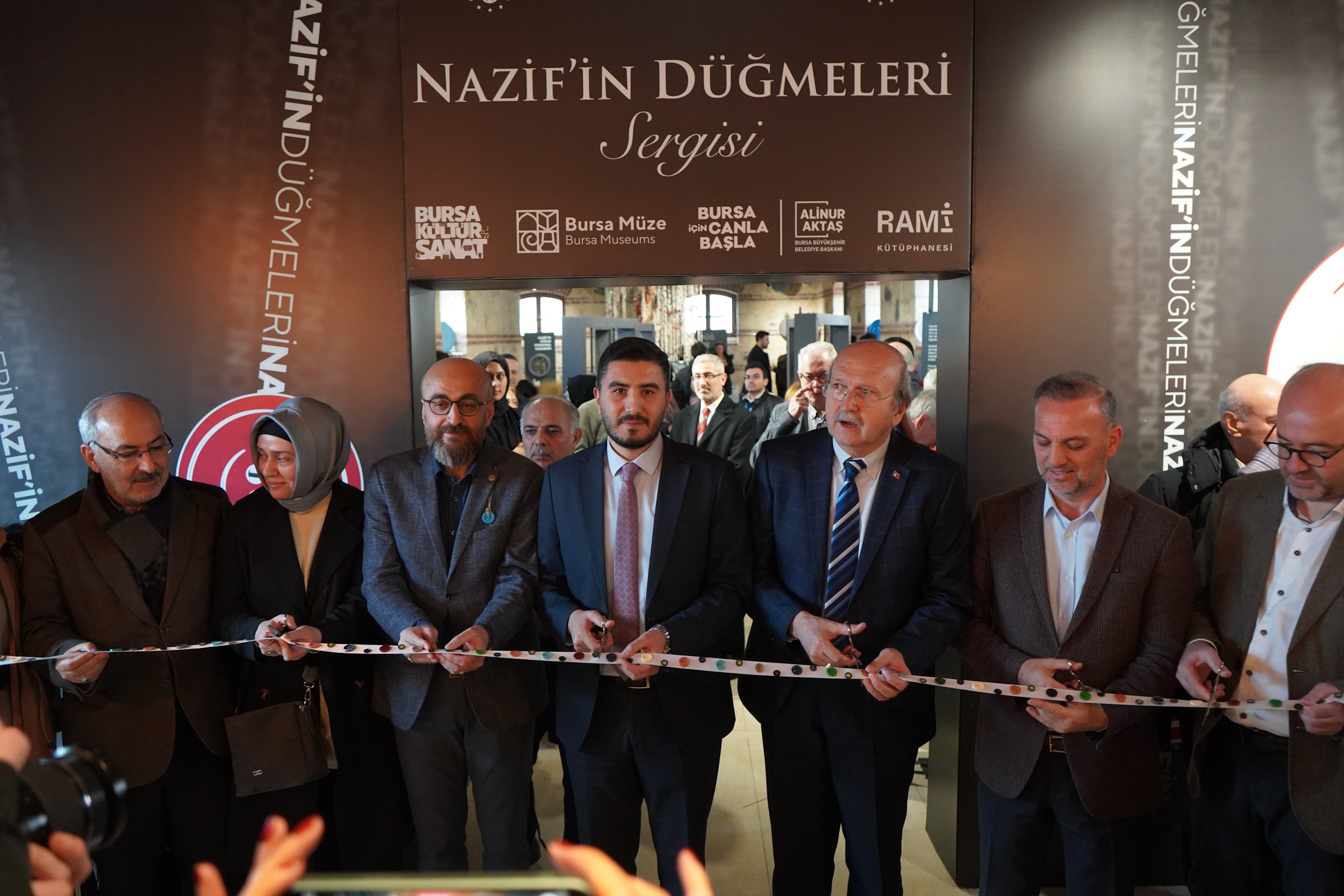 “Nazif’in Düğmeleri Sergisi” İstanbullu sanatseverlerin izlenimine sunuldu