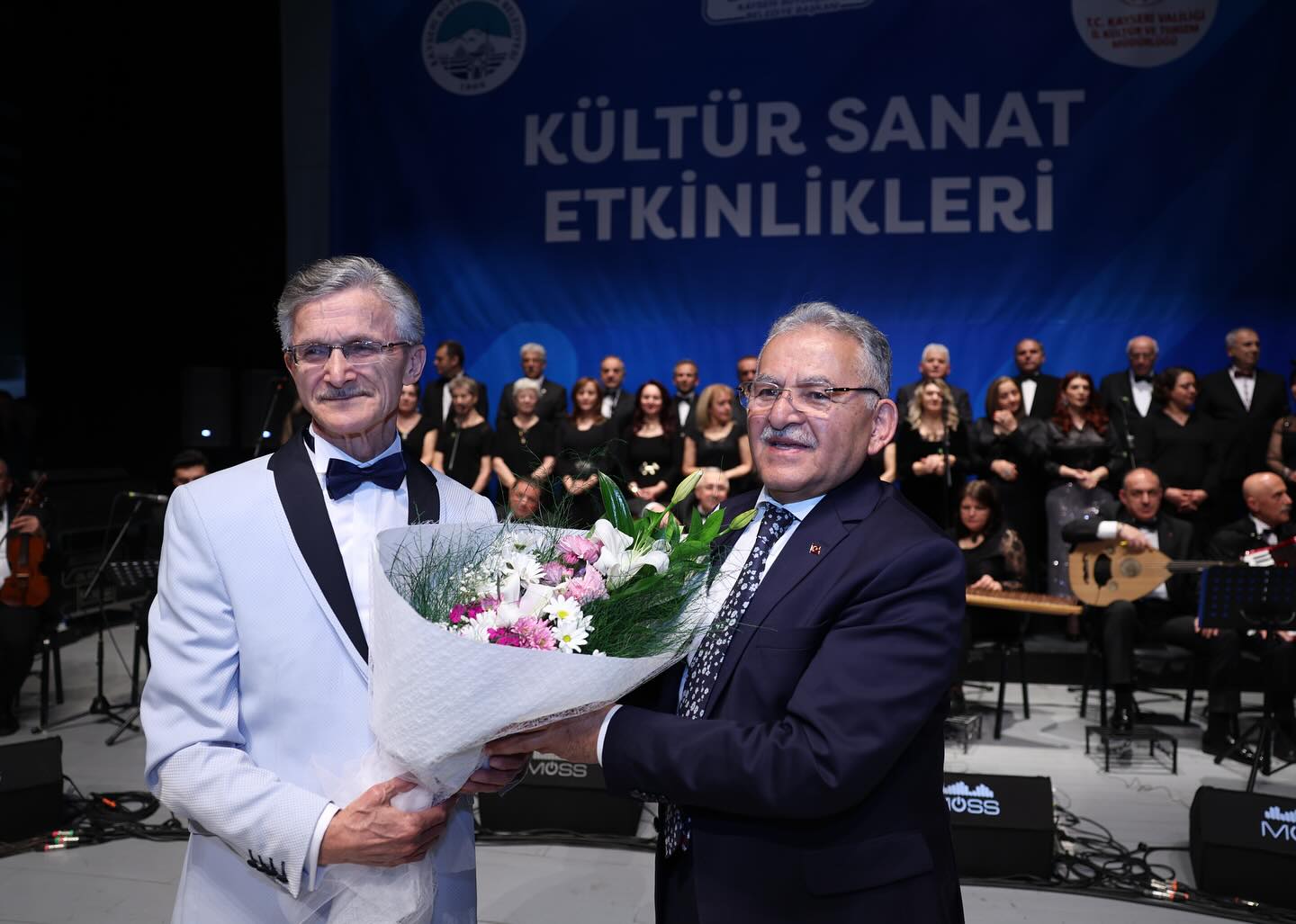 Başkan Büyükkılıç, Türk Sanat Müziği Kent Korosu Konseri’nde sanatseverlerle buluştu