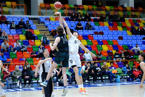 Konya Büyükşehir Basketbol Takımı 2. Lig’de liderliğini sürdürüyor