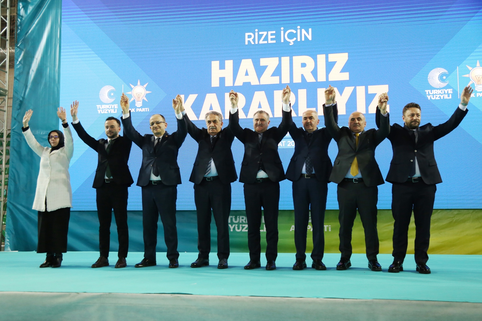 AK Parti Rize Belediye Başkan adayları tanıtıldı