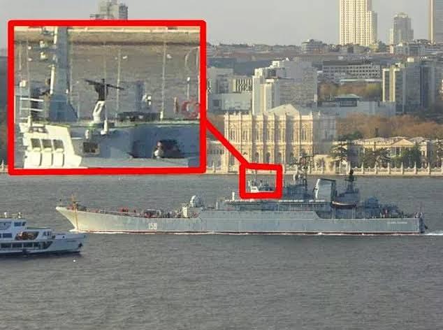 İstanbul’dan böyle geçmişti! Rus savaş gemisi batırıldı