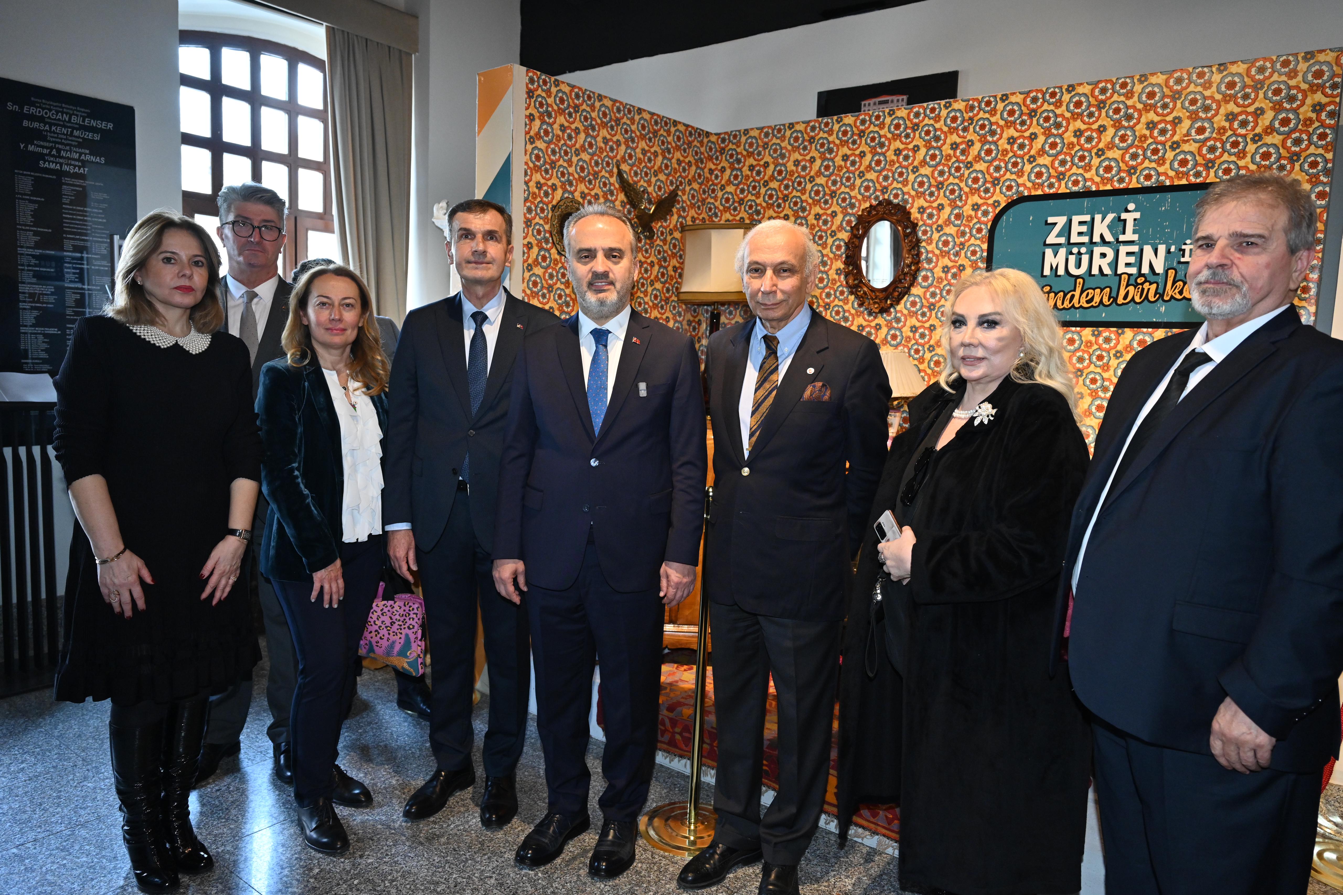 Zeki Müren sergisi, Bursa Kent Müzesi’nde ziyarete açıldı