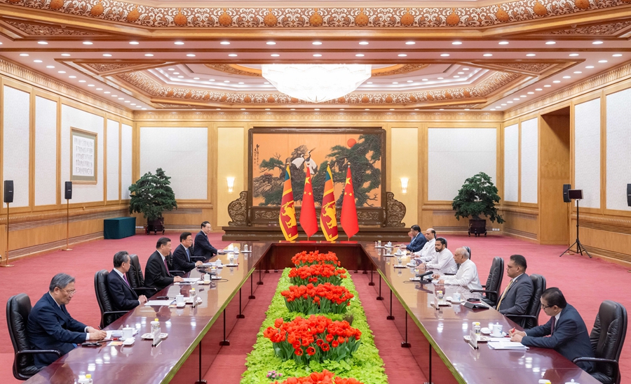 Çin Cumhurbaşkanı Xi Sri Lanka Başbakanı Dinesh Gunawardana ile görüştü