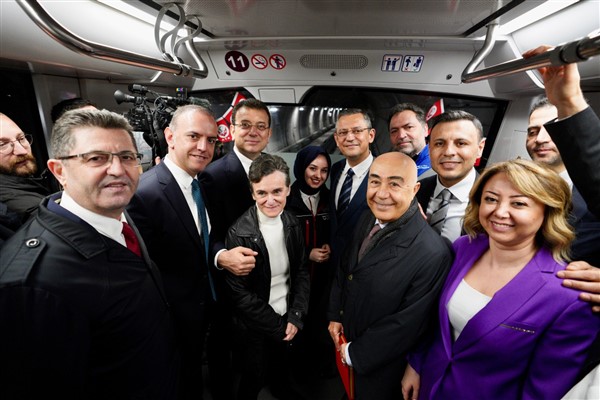 İmamoğlu “Türkiye tarihinin en büyük metro atılımını biz gerçekleştirdik”
