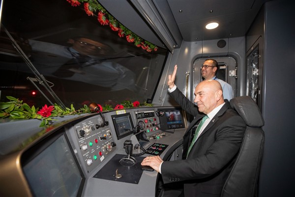 Narlıdere Metrosu’nda Kaymakamlık İstasyonu açıldı