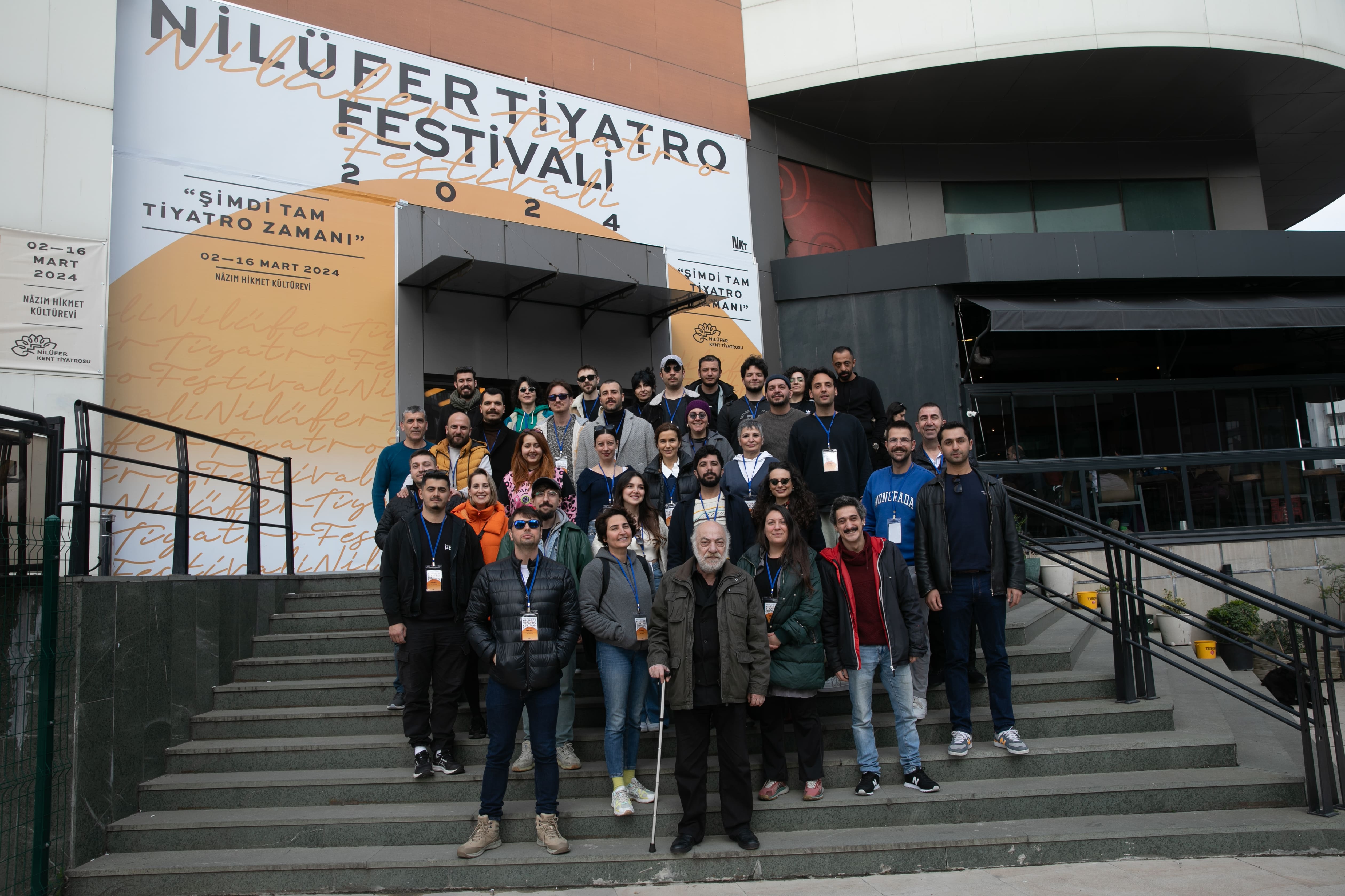 İzmir Şehir Tiyatroları oyuncuları, Nilüfer Tiyatro Festivali’nde seyirci ile buluştu