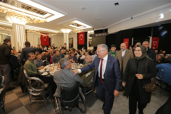 Başkan Büyükkılıç, şehit ve gazi aileleri ile iftar sofrasında buluştu