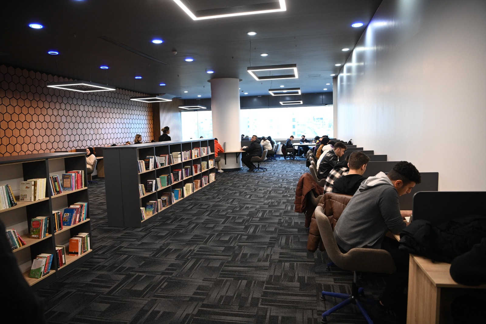 Tuzla’da şehit Ahmet Köroğlu adına yeni kütüphane açıldı