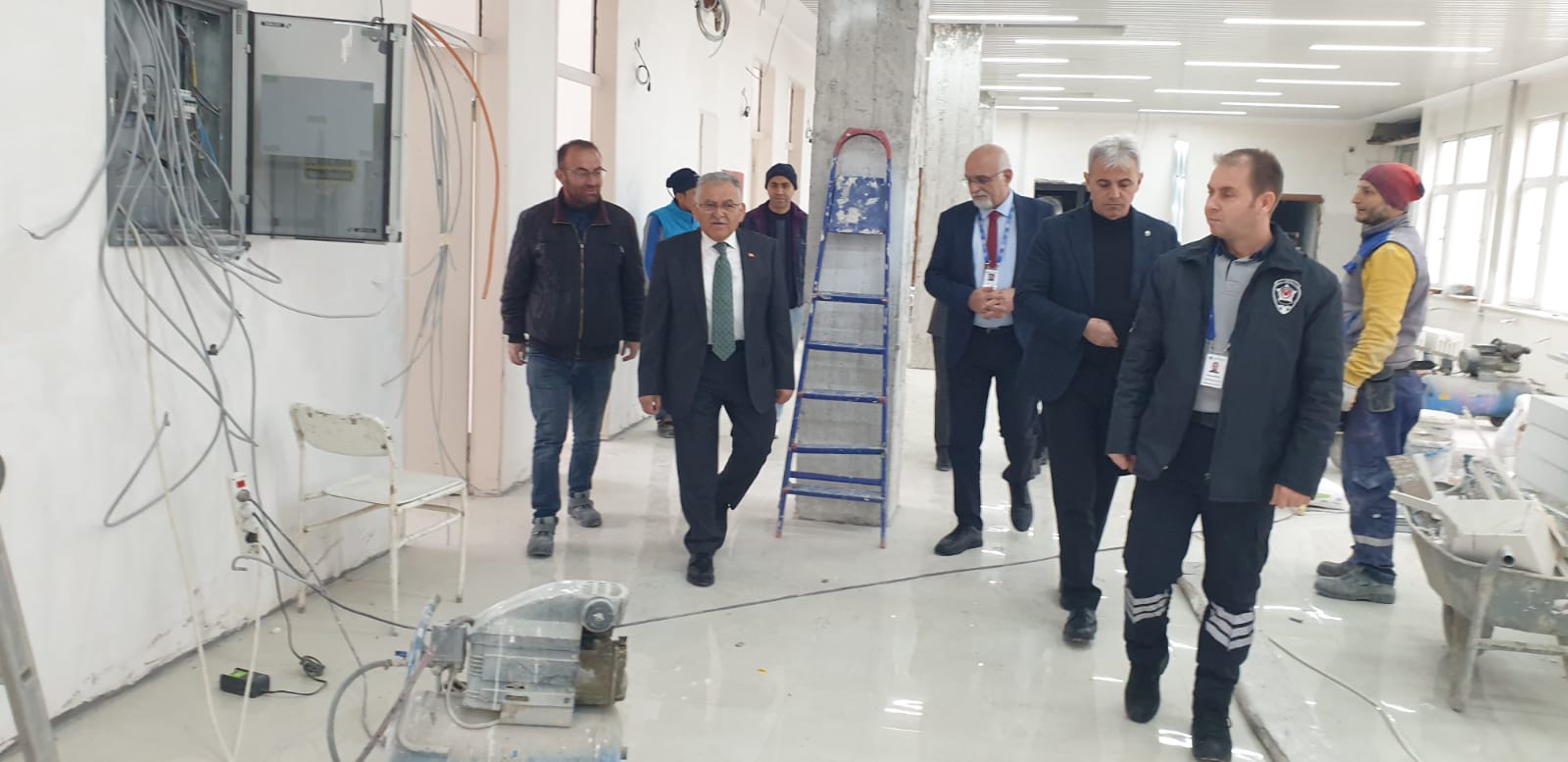 Başkan Büyükkılıç, Erciyes Üniversitesi Hastanesi’ndeki çalışmaları inceledi