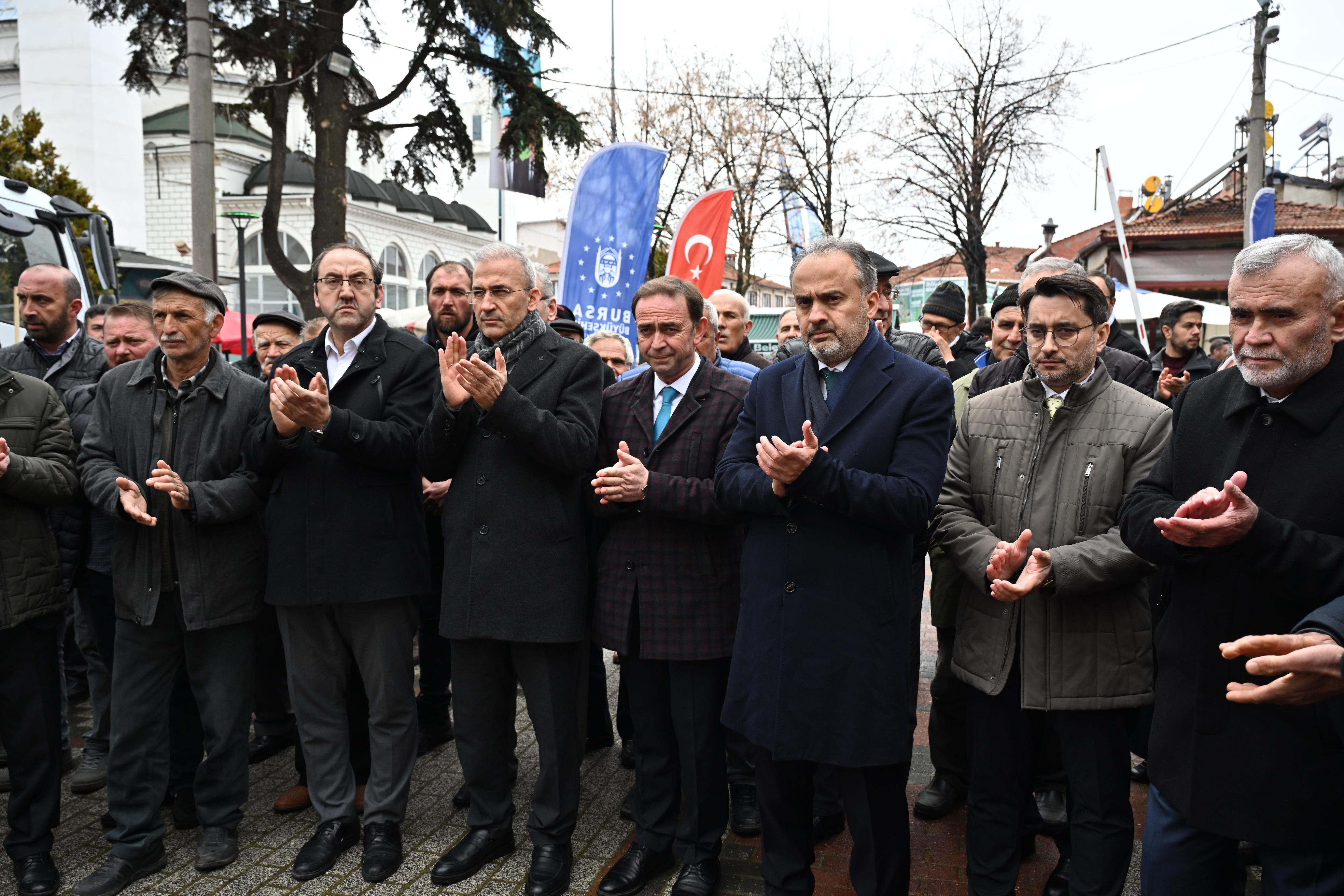 Bursa Büyükşehir Belediyesi’nden besiciye yem desteği