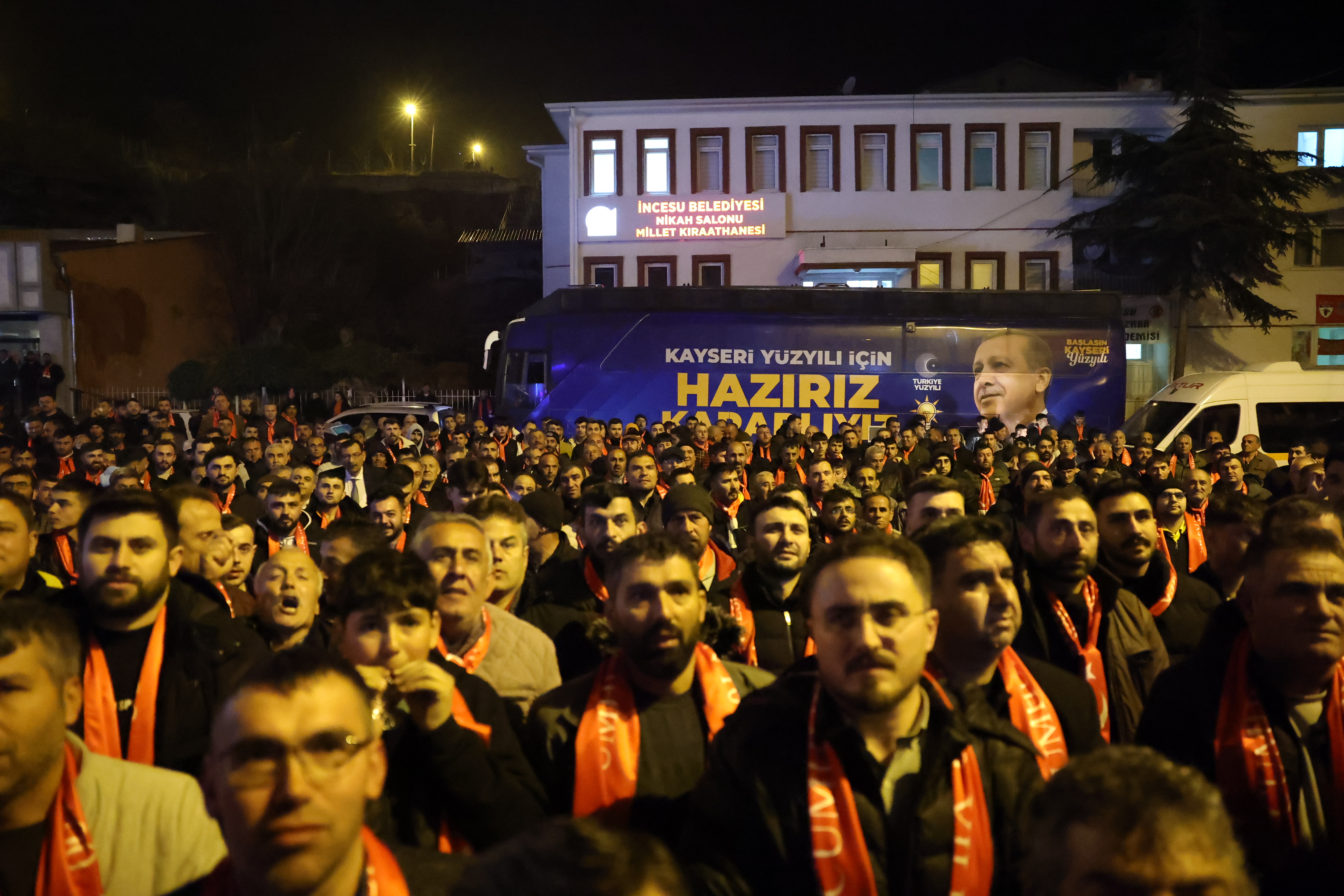 Başkan Büyükkılıç, İncesu’da vatandaşlarla buluştu