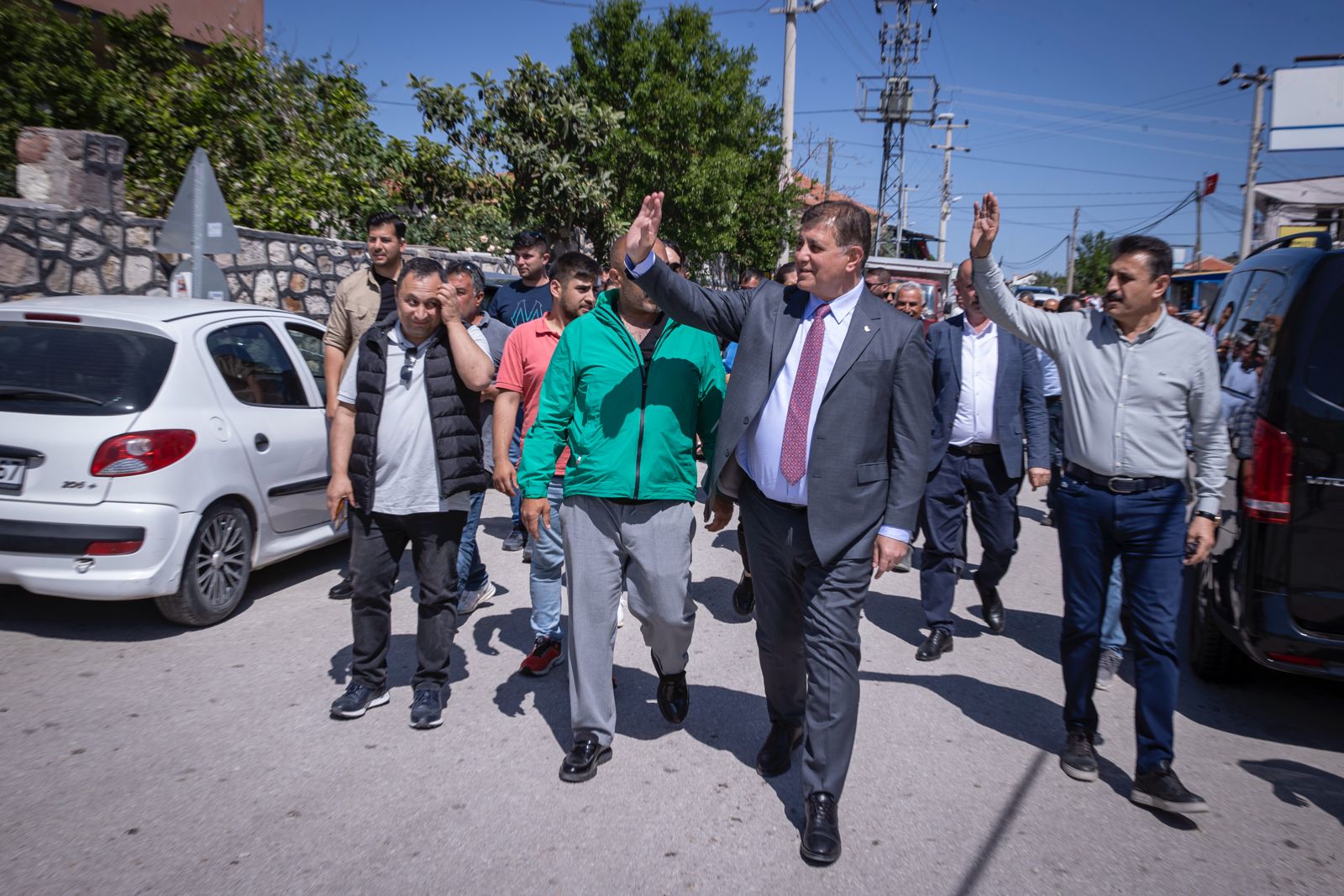 Başkan Tugay’dan Deliktaş Köyü’ne ziyaret