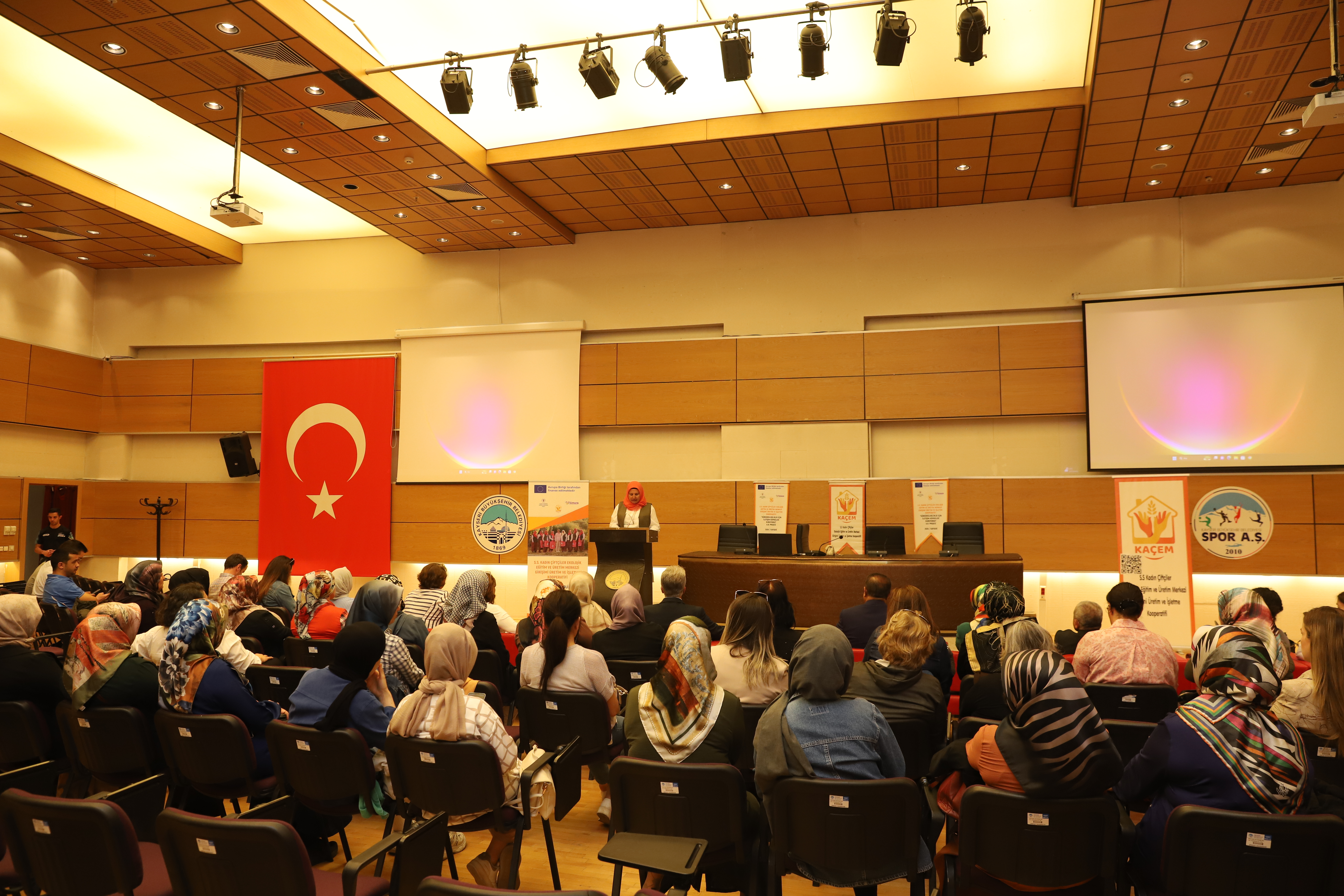 Kayseri’de Kadın Kooperatifleri Destek Programı Çalıştayı düzenlendi