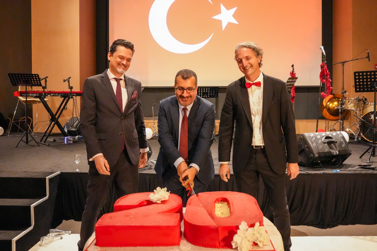 Dubai Türk İş Konseyi unutulmaz gala etkinliğiyle 20. yılını kutladı