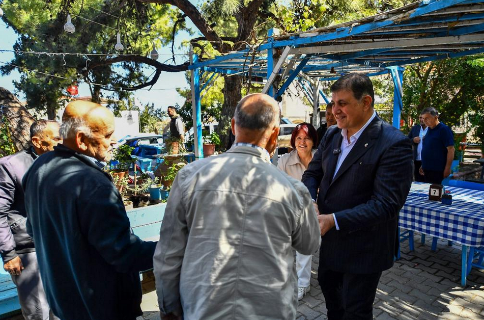 Başkan Tugay Karaburun’un köylerini ziyaret etti