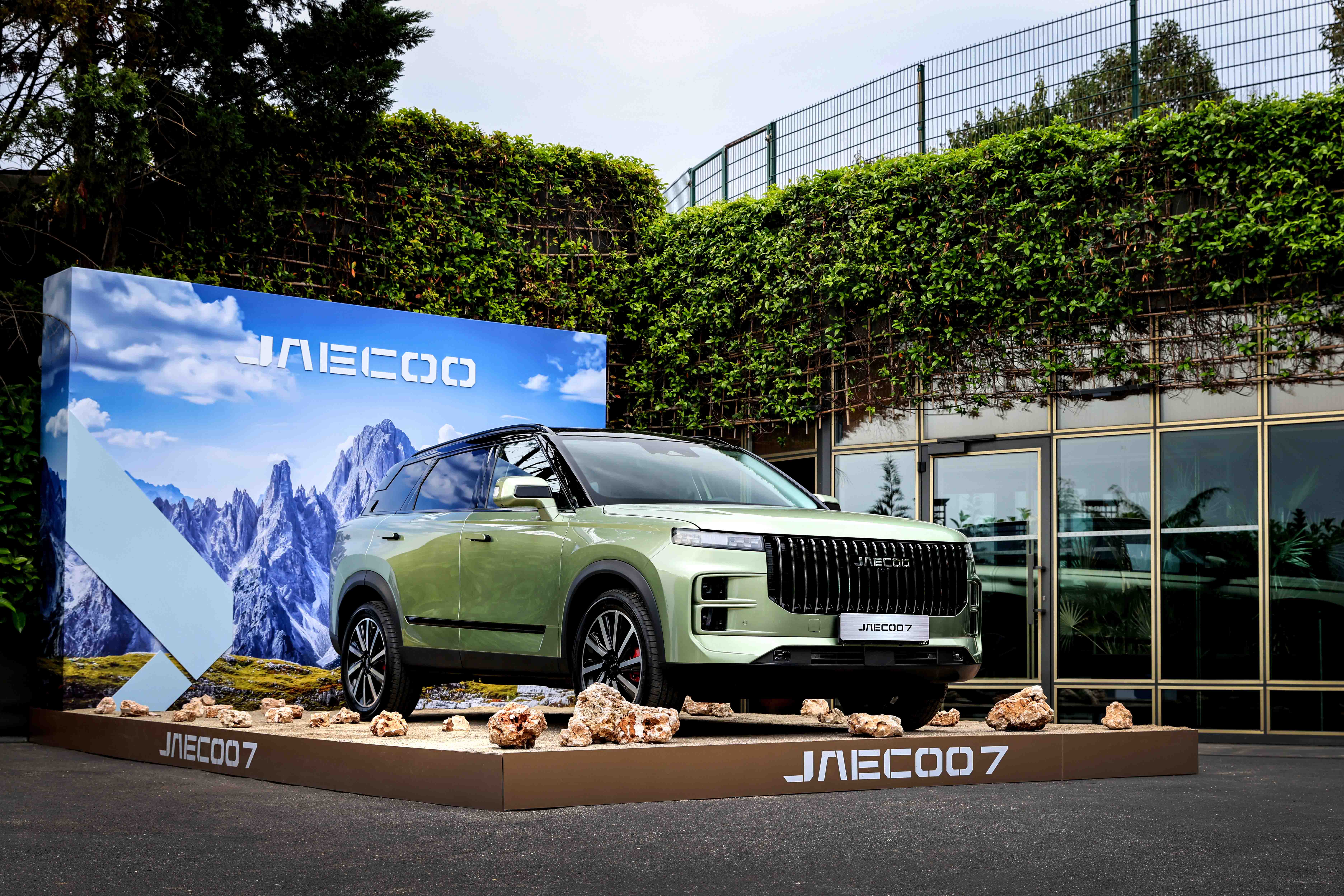 JAECOO SUV ürün gamını 2 yeni hibrit modelle genişletiyor