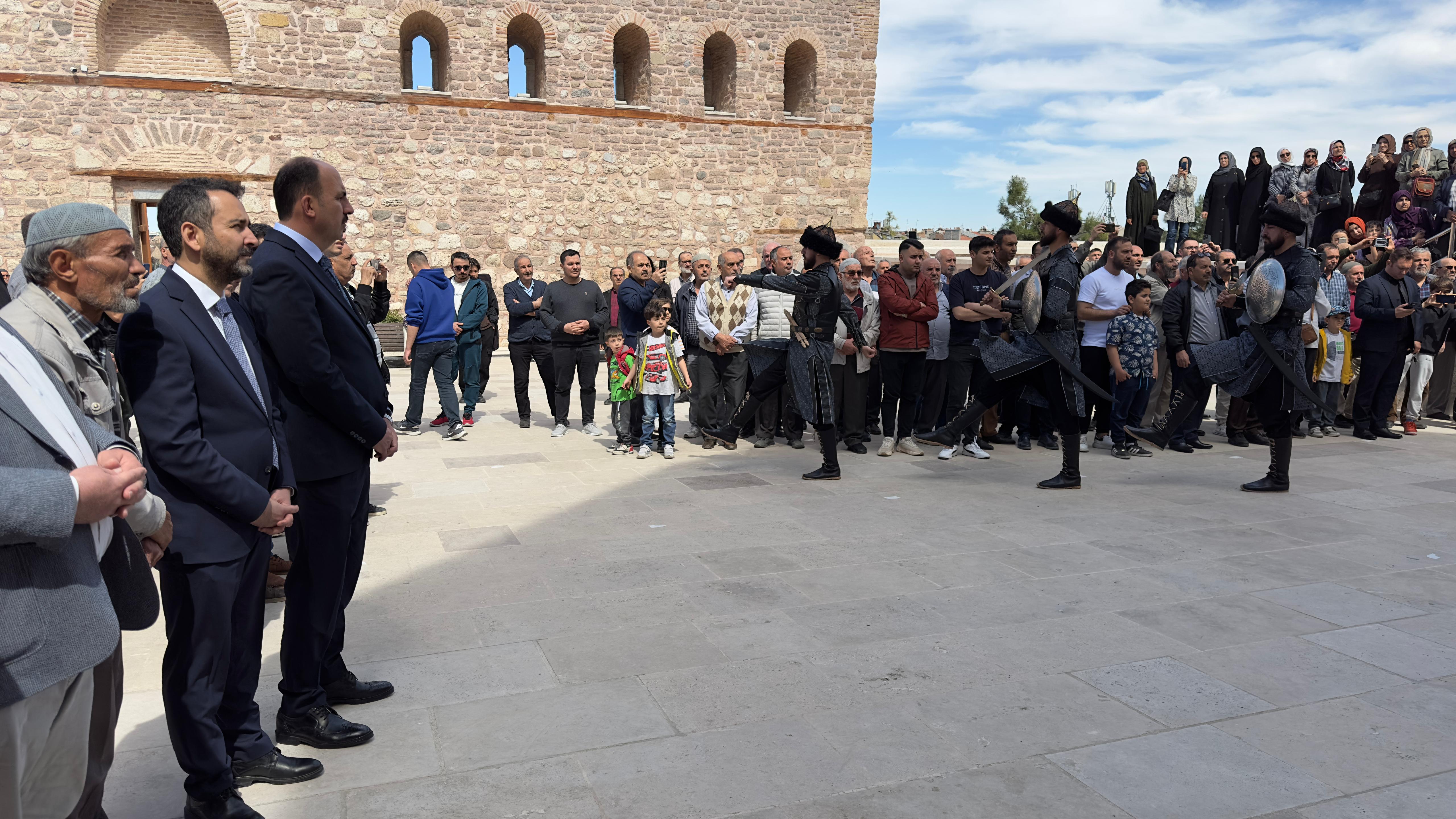 Başkan Altay Alaaddin Cami’nde vatandaşlarla buluştu