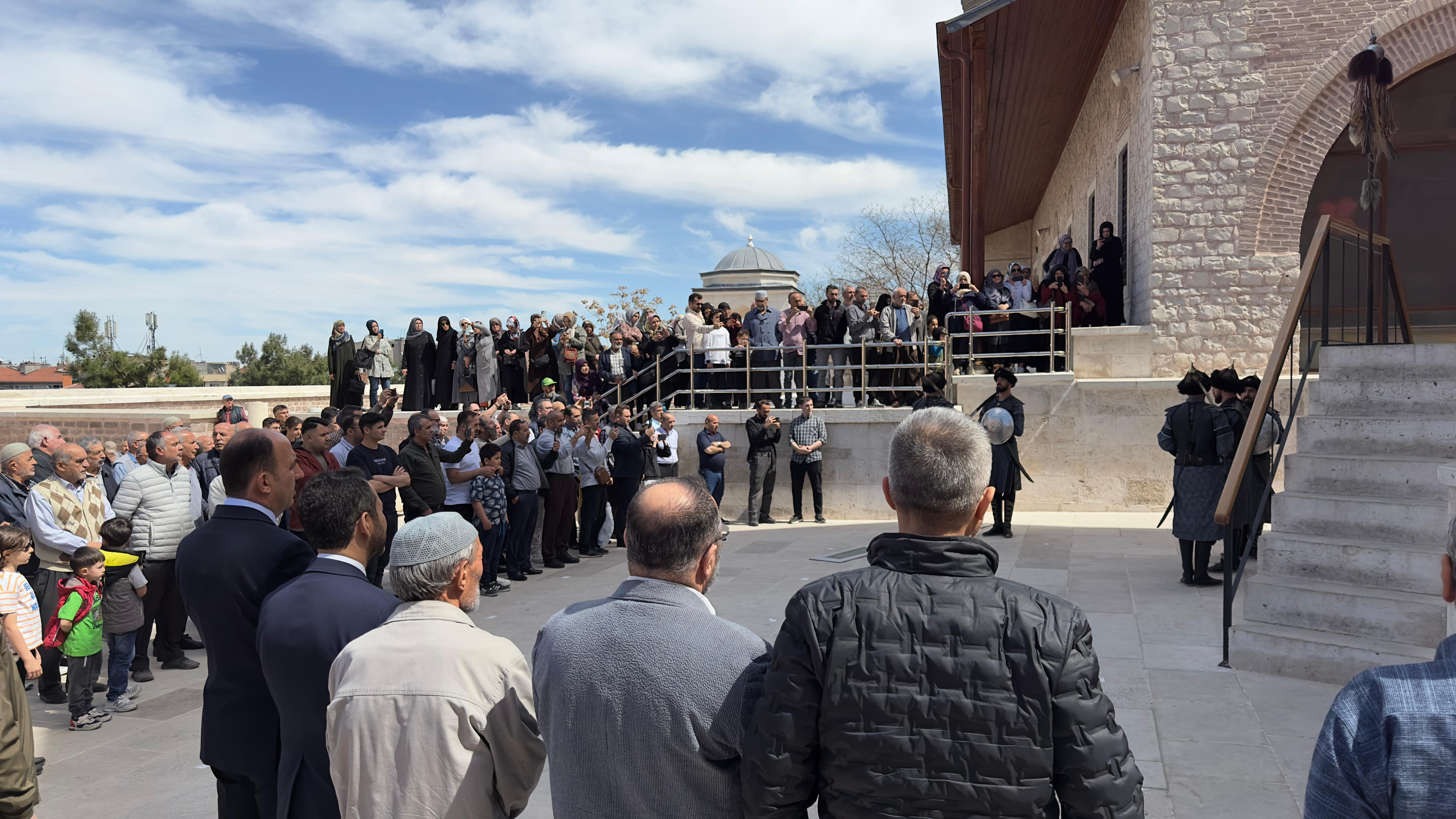 Başkan Altay Alaaddin Cami’nde vatandaşlarla buluştu