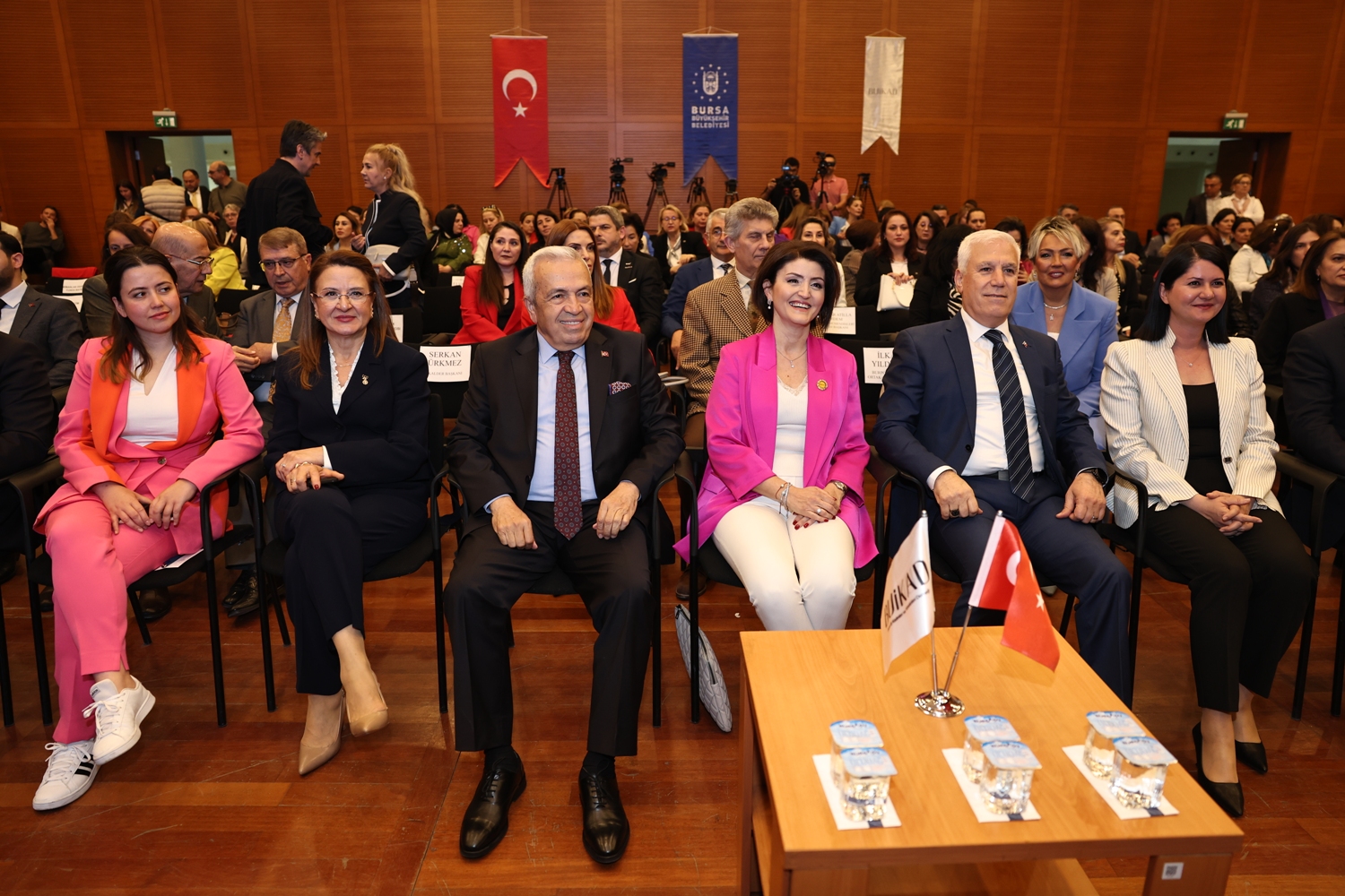 Başkan Özdemir, Nilüfer’de kadına bakış açısını anlattı