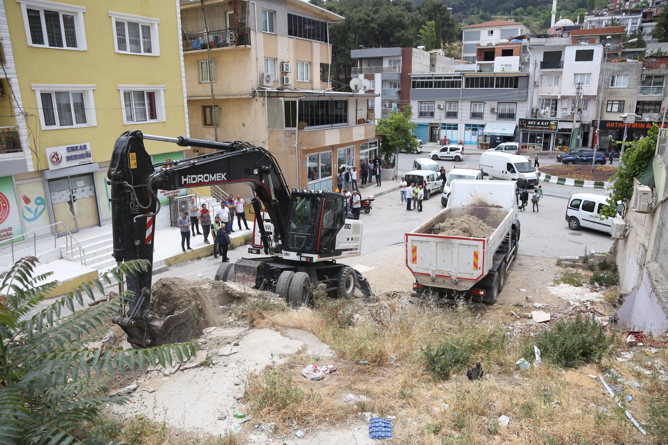 Başkan Eşki, Çamkule Mahallesi’ni ziyaret etti