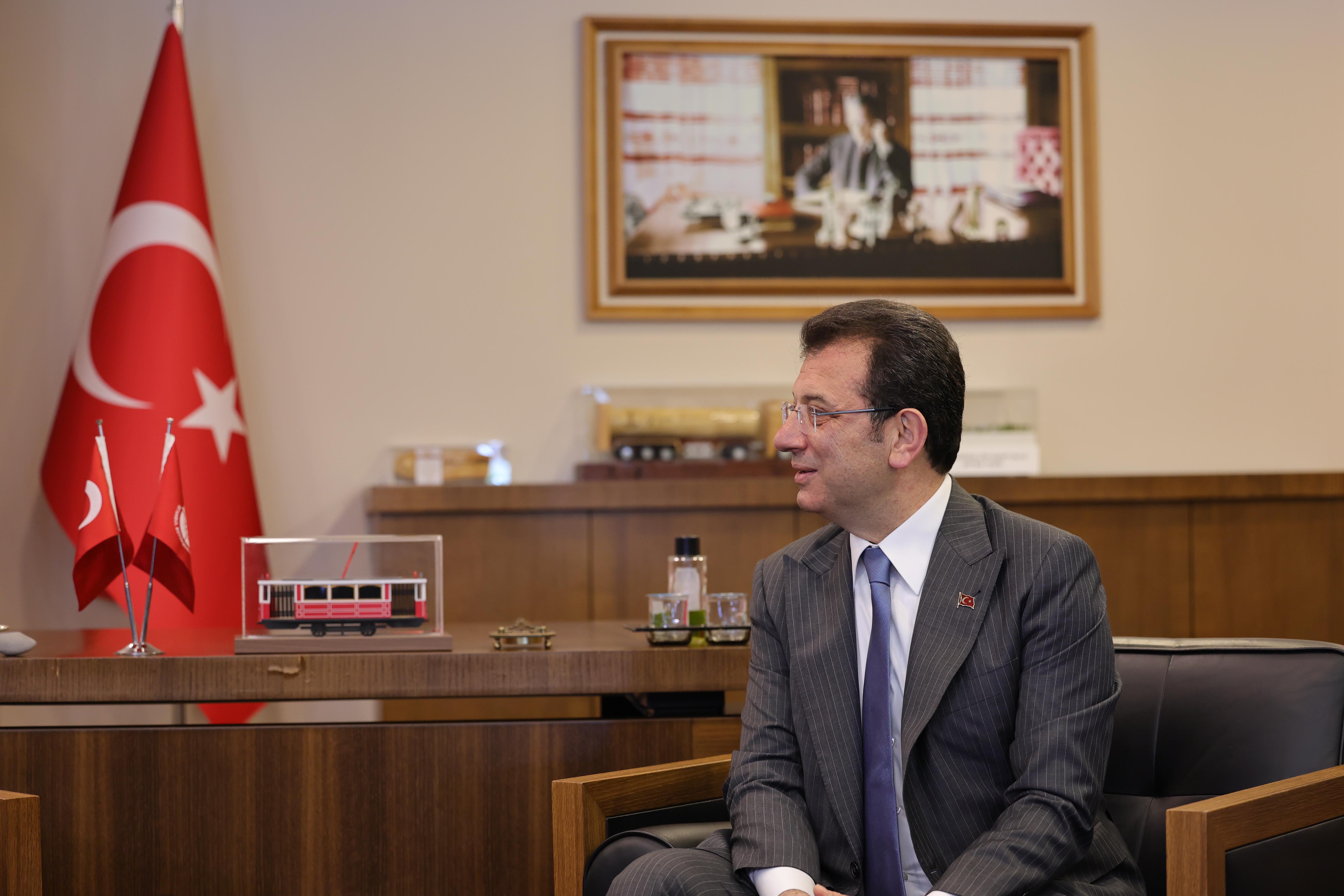 CHP Genel Başkanı Özel’den İmamoğlu’na tebrik ziyareti