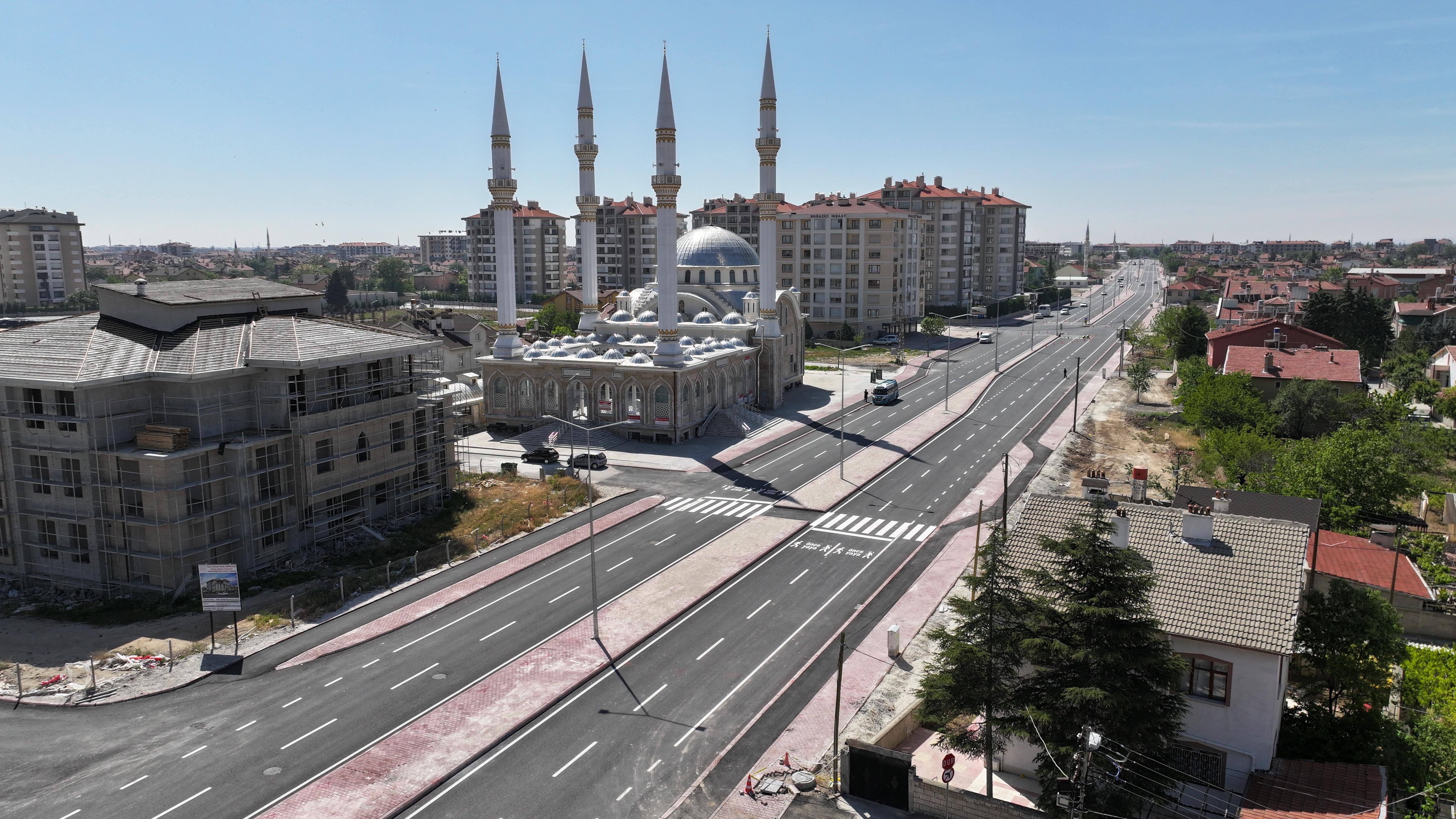 Küçük Aymanas Caddesi trafiğe açıldı