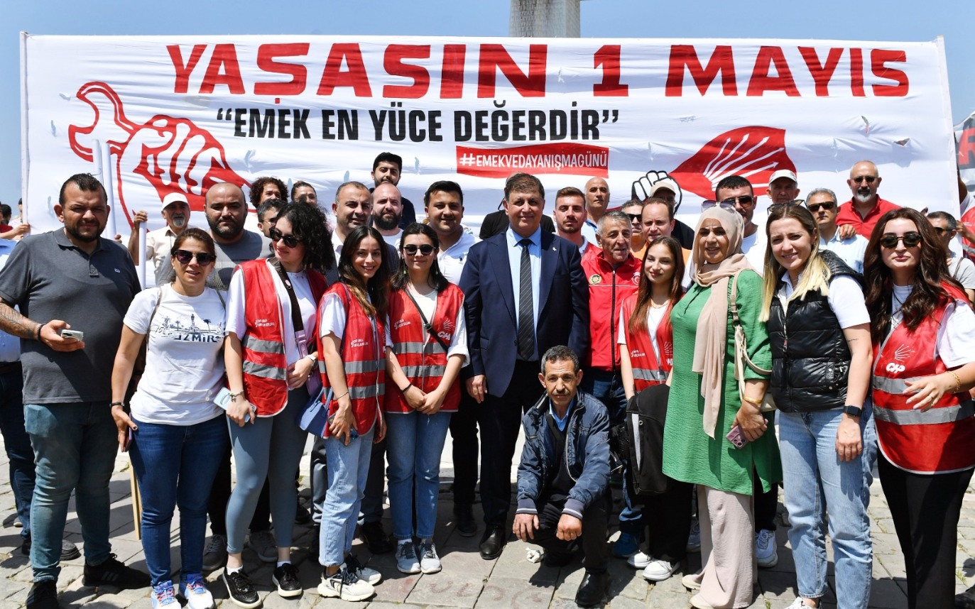 Başkan Tugay, 1 Mayıs’ı işçilerle kutladı