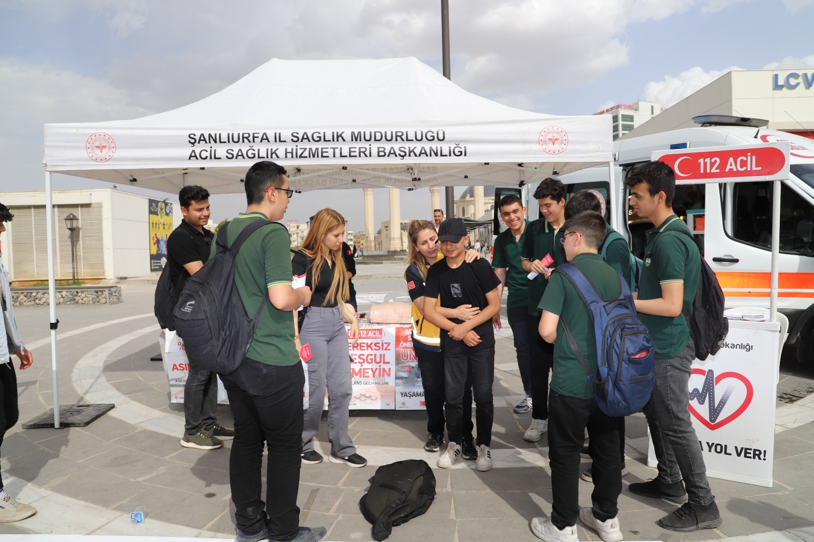 Şanlıurfa’da “Yaşama Yol Ver” projesi kapsamında bilgilendirme standı açıldı